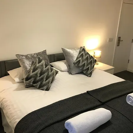 The Dalbury And Palmer With Free Parking Otel 2*